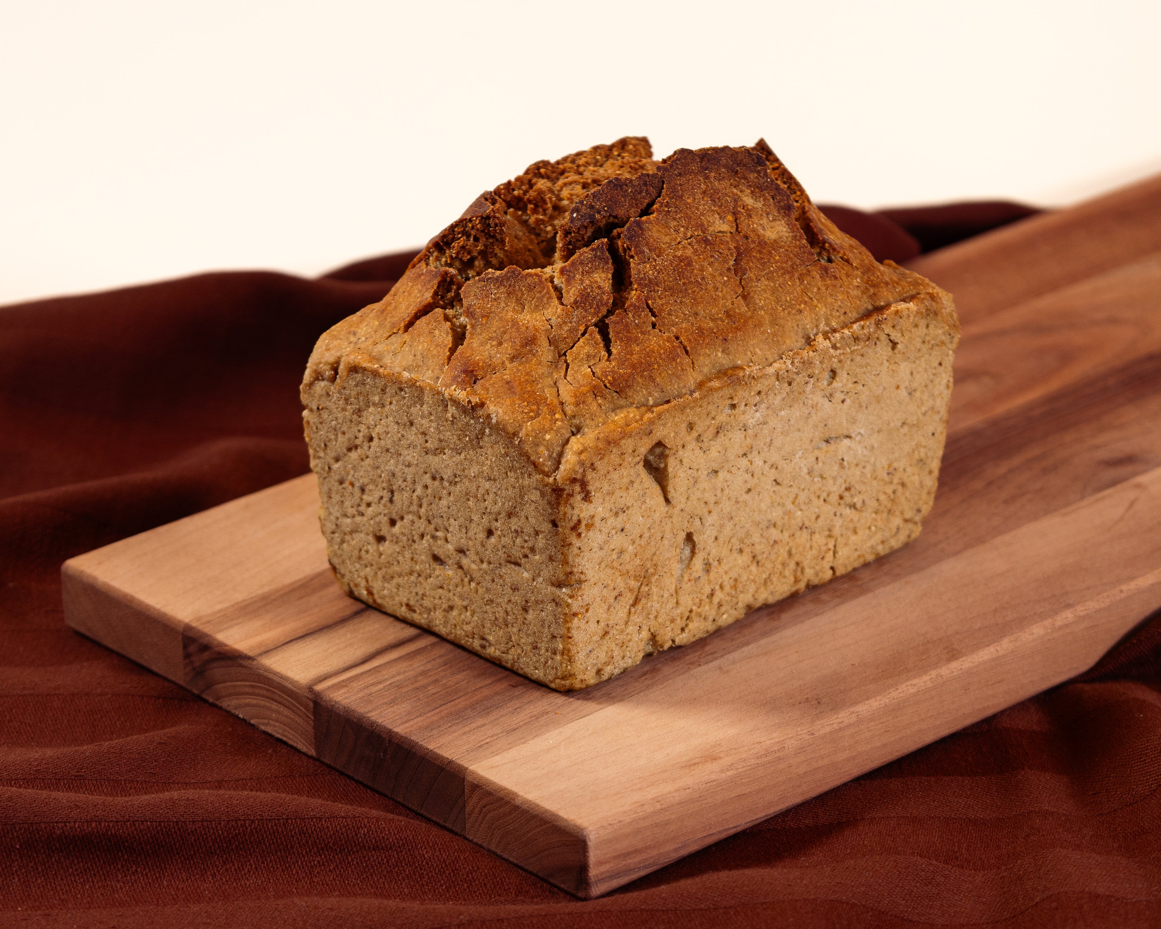 Fonio met tijgernotenmeel desembrood - Glutenvrij • Zuivel- en Lactosevrij