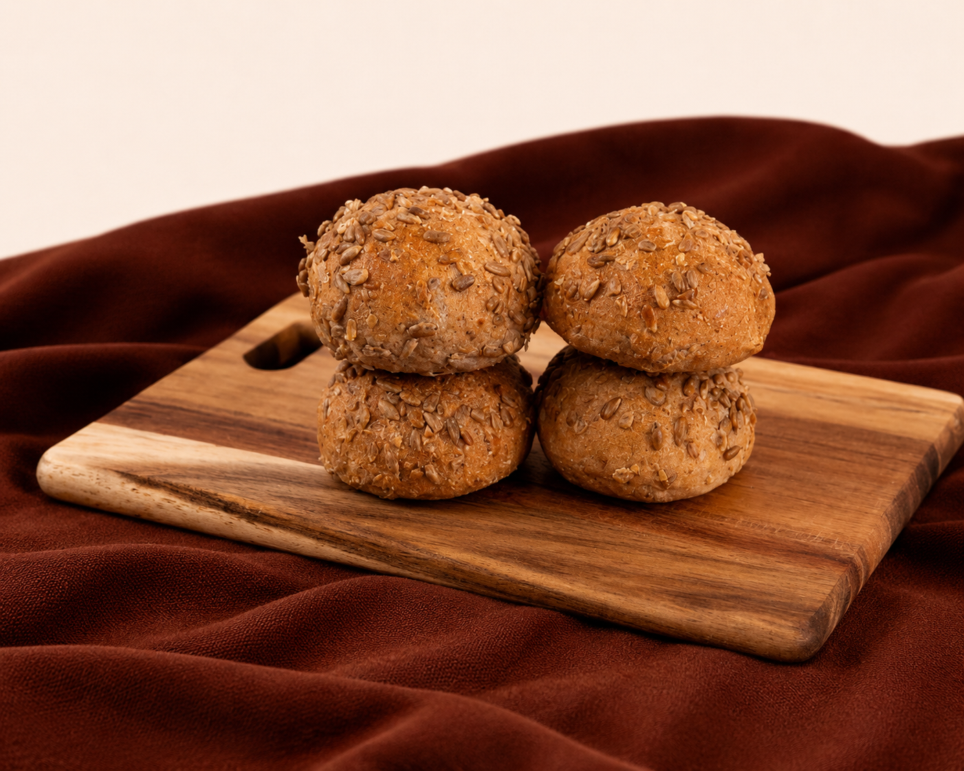 Volkoren Zonnebollen met Zonnebloempitten -Glutenvrij • Volkoren • Zuivel- en lactosevrij • Vegan